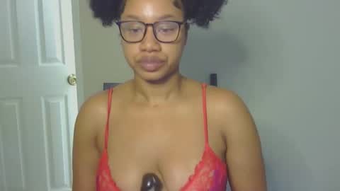 Snapshot of goddessdaisysky chatting on 10-19-25, 06:08 Goddess Daisy Sky online show from 10-19-25, 06:08