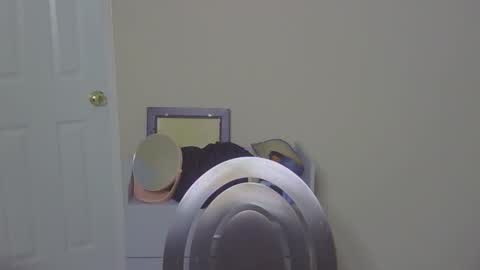 Snapshot of goddessdaisysky chatting on 10-20-25, 04:18 Goddess Daisy Sky online show from 10-20-25, 04:18