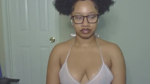 Snapshot of goddessdaisysky chatting on 10-27-25, 05:17 Goddess Daisy Sky online show from 10-27-25, 05:17