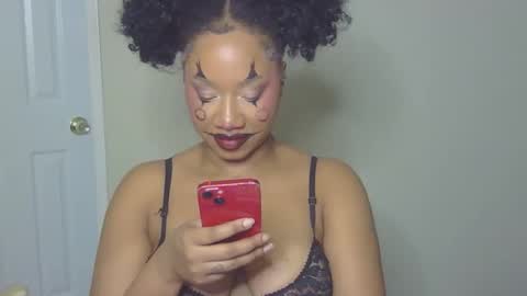 Snapshot of goddessdaisysky chatting on 11-01-25, 12:23 Goddess Daisy Sky online show from 11-01-25, 12:23