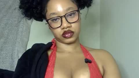 Snapshot of goddessdaisysky chatting on 11-22-25, 04:11 Goddess Daisy Sky online show from 11-22-25, 04:11