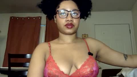 Snapshot of goddessdaisysky chatting on 11-28-25, 11:07 Goddess Daisy Sky online show from 11-28-25, 11:07