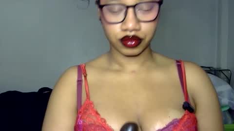 Snapshot of goddessdaisysky chatting on 12-01-25, 04:23 Goddess Daisy Sky online show from 12-01-25, 04:23
