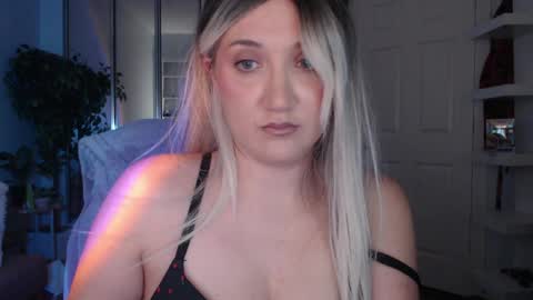 Goddess Emmy online show from 04-10-26, 05:12