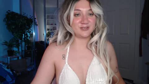 Snapshot of goddessemmy chatting on 05-20-26, 06:30 Goddess Emmy online show from 05-20-26, 06:30