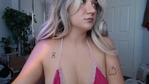 Snapshot of goddessemmy chatting on 05-28-26, 07:00 Goddess Emmy online show from 05-28-26, 07:00