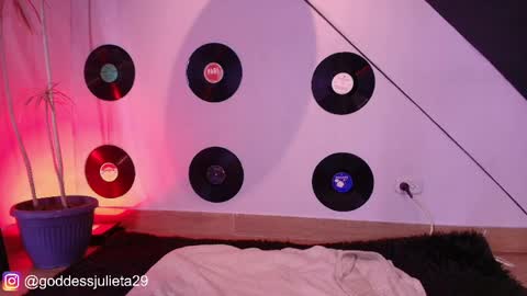 Julieta online show from 04-08-26, 07:03