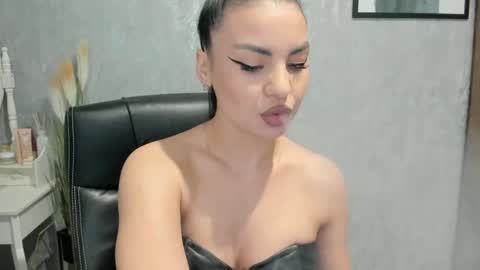 Mistress online show from 02-08-25, 11:33