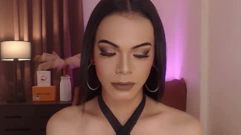 Snapshot of goddessmichaella chatting on 01-06-25, 10:57 Michaella online show from 01-06-25, 10:57