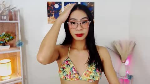 Kyla and Nian online show from 10-03-25, 09:39