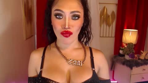 Snapshot of goddessquinnie chatting on 02-20-26, 08:27 quinnie online show from 02-20-26, 08:27
