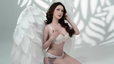 Miss Belle Peters online show from 11-19-25, 04:29