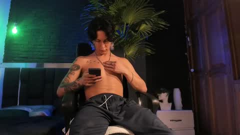 HUAN online show from 02-26-25, 06:15