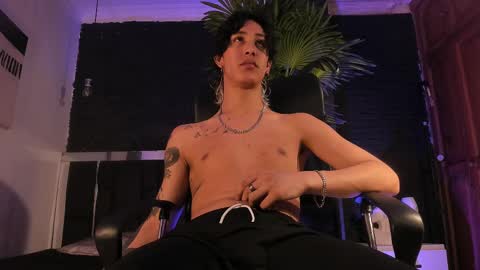 HUAN online show from 02-28-25, 04:10