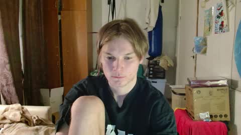 Snapshot of gofymcmouse chatting on 11-12-25, 11:36 Daniel online show from 11-12-25, 11:36