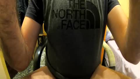 Snapshot of gold01987 chatting on 01-12-25, 05:56 pussylover online show from 01-12-25, 05:56