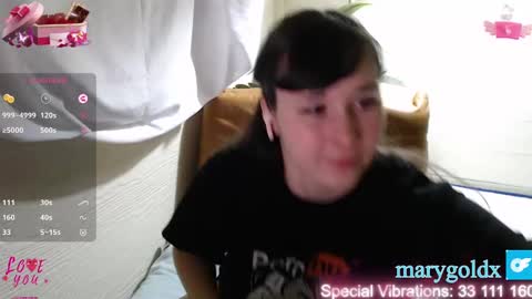 Snapshot of gold_mary_ chatting on 02-04-25, 10:34 Mary online show from 02-04-25, 10:34