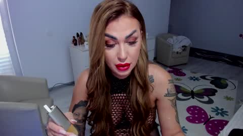 Snapshot of golddivine00 chatting on 01-26-25, 09:19 Nicole.. online show from 01-26-25, 09:19