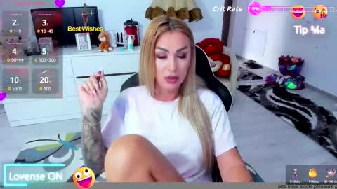 Snapshot of golddivine00 chatting on 09-11-25, 05:51 Nicole.. online show from 09-11-25, 05:51