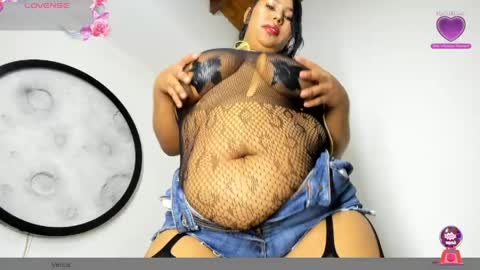 Snapshot of golden_kiss23 chatting on 06-03-26, 08:36 GoldenKiss online show from 06-03-26, 08:36