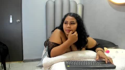 Snapshot of golden_kiss23 chatting on 06-13-26, 08:34 GoldenKiss online show from 06-13-26, 08:34