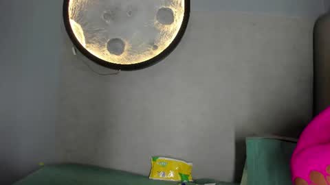 Snapshot of golden_kiss23 chatting on 06-25-26, 08:57 GoldenKiss online show from 06-25-26, 08:57
