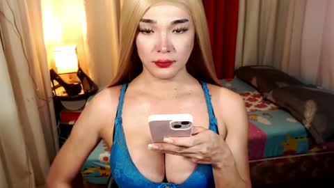 AVA online show from 04-13-26, 04:29