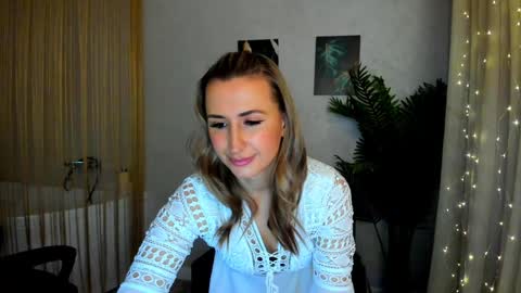 Olivia online show from 02-08-25, 03:30