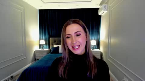 Olivia online show from 11-20-25, 05:07