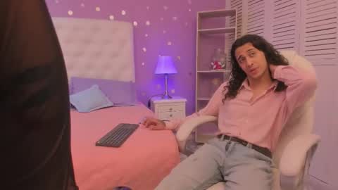 Snapshot of goldentemptation_ chatting on 02-09-26, 07:18 goldentemptation_ online show from 02-09-26, 07:18