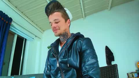 Snapshot of goldy_loyal99 chatting on 09-14-25, 04:33 Goldy Loyal93 online show from 09-14-25, 04:33