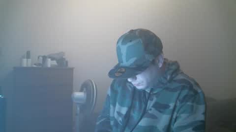 Snapshot of goleafzgo chatting on 01-26-25, 03:48 goleafzgo online show from 01-26-25, 03:48