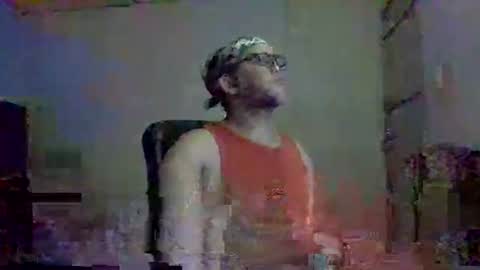 Snapshot of golons17 chatting on 05-15-26, 04:41 golons17 online show from 05-15-26, 04:41