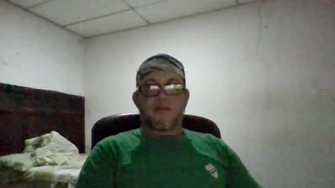 Snapshot of golons17 chatting on 07-28-26, 04:52 golons17 online show from 07-28-26, 04:52