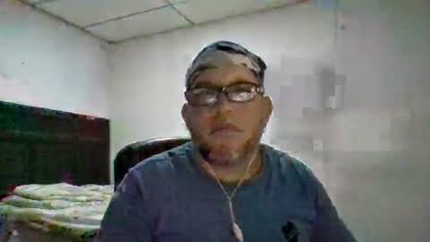 Snapshot of golons17 chatting on 07-29-26, 04:54 golons17 online show from 07-29-26, 04:54