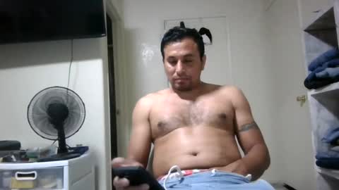 Snapshot of gomezdiazbobby chatting on 06-15-26, 07:32 gomezdiazbobby online show from 06-15-26, 07:32