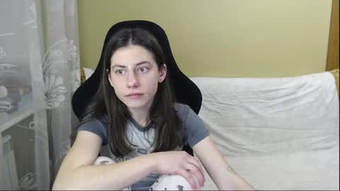 Elizabeth Effie online show from 02-15-26, 05:42