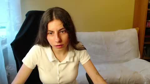 Snapshot of good__night chatting on 06-23-26, 02:48 Elizabeth Effie online show from 06-23-26, 02:48