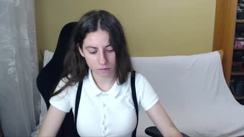 Snapshot of good__night chatting on 07-19-26, 05:27 Elizabeth Effie online show from 07-19-26, 05:27