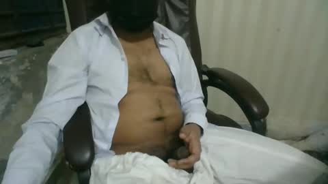 Snapshot of goodfucker3252 chatting on 01-19-25, 06:43 Arab Pronstar online show from 01-19-25, 06:43