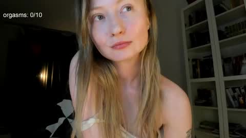 Snapshot of goodg_oddamn chatting on 06-07-26, 08:12 SOPHIE online show from 06-07-26, 08:12
