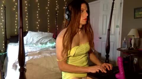 Avynn T Morgan online show from 09-21-25, 06:53