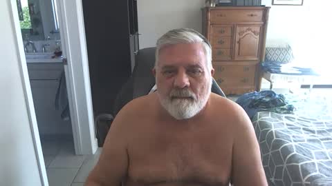 Snapshot of goodream2 chatting on 12-19-24, 07:18 Michael online show from 12-19-24, 07:18