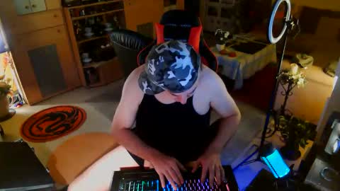 google5001 online show from 11-26-25, 06:47