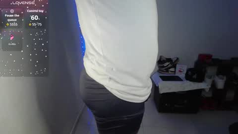 Snapshot of goos_cum chatting on 10-24-25, 03:47 Goos online show from 10-24-25, 03:47