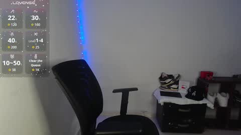 Snapshot of goos_cum chatting on 10-29-25, 05:10 Goos online show from 10-29-25, 05:10