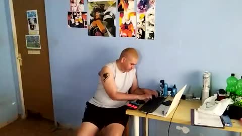 Snapshot of gorak32 chatting on 04-30-26, 01:28 GoraK online show from 04-30-26, 01:28