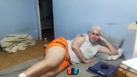 Snapshot of gorak32 chatting on 05-15-26, 04:36 GoraK online show from 05-15-26, 04:36