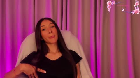 Snapshot of gorgeous_brunette chatting on 01-31-25, 08:54 Rose online show from 01-31-25, 08:54