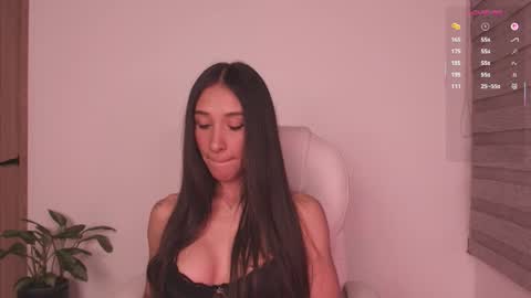 Snapshot of gorgeous_brunette chatting on 06-19-26, 07:45 Rose online show from 06-19-26, 07:45